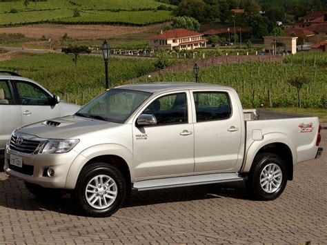 Toyota Hilux e SW4 2012 tem novo motor diesel de 171 cv