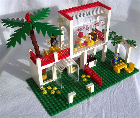 onetwobrick2: LEGO set database: set database: LEGO 10037 breezeway cafe