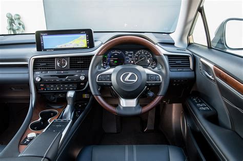 Lexus RX L Interior, Sat Nav, Dashboard | What Car?