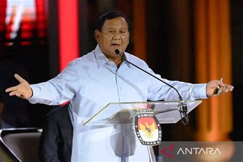 Jelang debat, Prabowo berenang bersama sekretaris pribadinya - ANTARA News Kalimantan Tengah ...