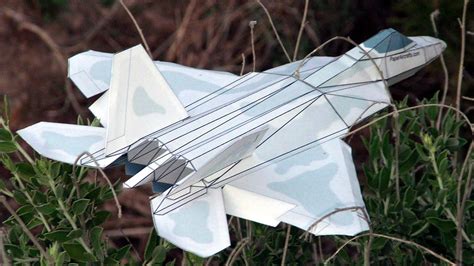 F-22 Paper Airplane 3D model | Paper airplanes, Make a paper airplane, Paper airplane models