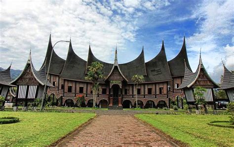 Gambar Rumah Adat Sumbawa – cari