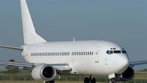 Boeing 737-300 Charter | evoJets