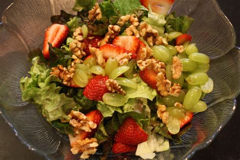 green salad with fruit and nuts – Nano's Aprons