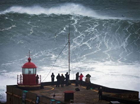 Super Scary Monster Waves at Nazare, Portugal | So Thrilling | Reckon Talk