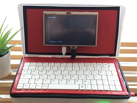 DIY Raspberry Pi Laptop/Palmtop Computer [Kitchen Build]