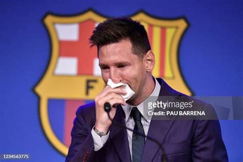 Lionel Messi Crying Photos and Premium High Res Pictures - Getty Images