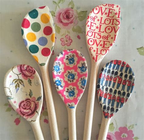 Decoupage Wooden Spoons Gift Baker, Vintage, Emma Bridgewater, Cath Kidston Fan | Spoon crafts ...