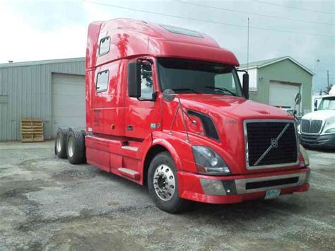 Volvo 780 (2008) : Sleeper Semi Trucks