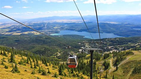 Whitefish Mountain Ski Resort in Whitefish, Montana | Expedia.ca