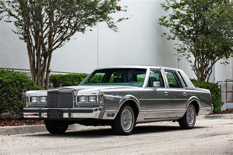 1986 Lincoln Town Car | Orlando Classic Cars