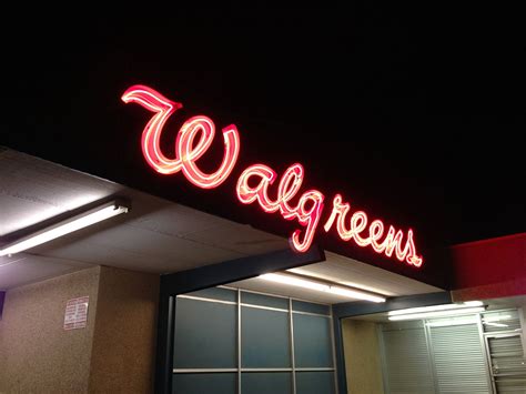 Vintage Neon and Googie Signage in Phoenix | Neon | Modern Phoenix