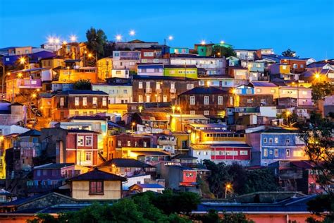 Premium Photo | The historic quarter of valparaiso in chile