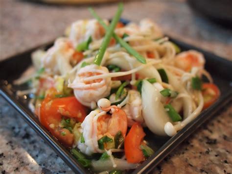 I Love Thai Recipes: Needle Mushroom & Prawn Salad (Yum Hed Khem)