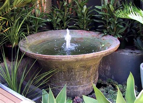 DIY Water feature | Garden Ideas | Pinterest | Gardens, Le'veon bell ...