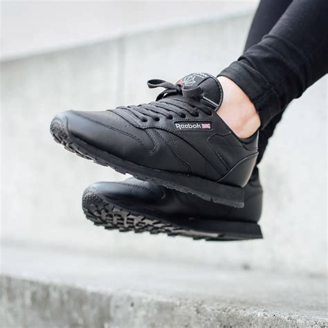 REEBOK Classic Leather Black | SOLETOPIA