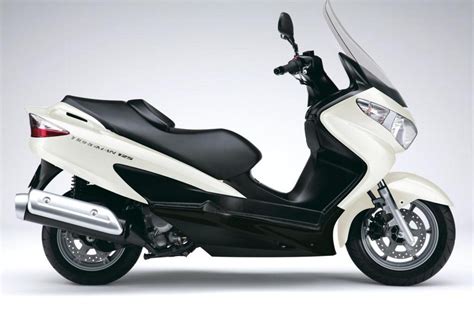 2013 Suzuki Burgman 125 Review - Top Speed