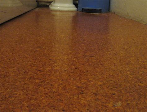 File:Cork bathroom flooring.jpg - Wikimedia Commons