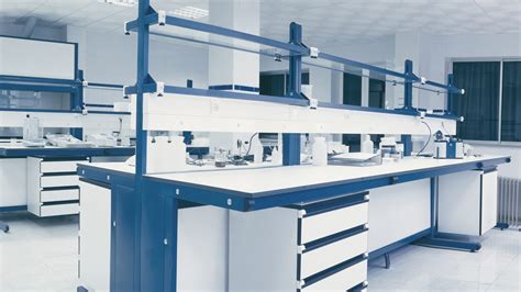 What Are the Characteristics of Modular Lab Benches?