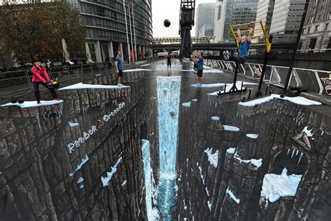 World’s Largest 3D Street Painting | Bored Panda