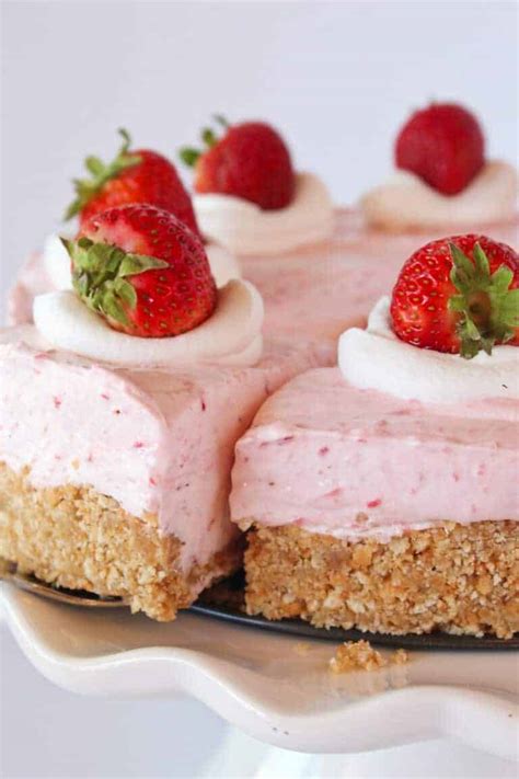 Easy No Bake Strawberry Cheesecake | Practically Homemade