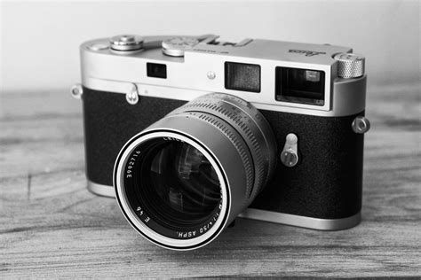 Leica MP in silver