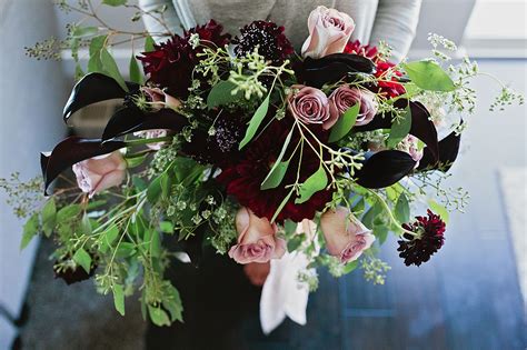 Black Dahlia Wedding Bouquet - blackjulc