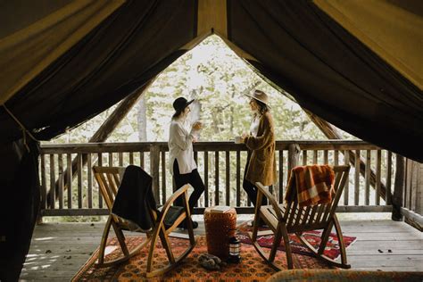 17 Best Spots to Go Glamping in New York (NYC and Upstate NY)