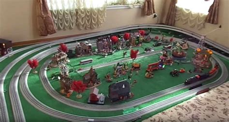 12 Wonderful Lionel Train Layouts – [WITH VIDEOS] | Toy Train Center