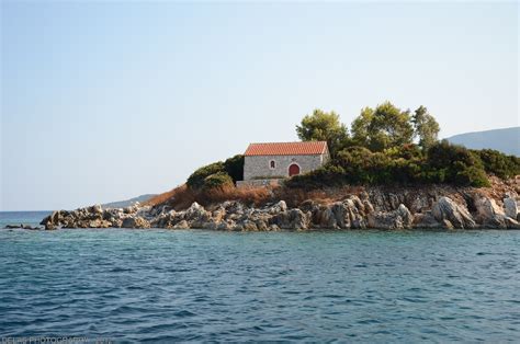 Agios Nikolaos - Phocis | Terrabook