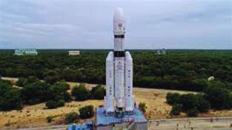 How are Chandrayaan 3 and Chandrayaan 2 different?