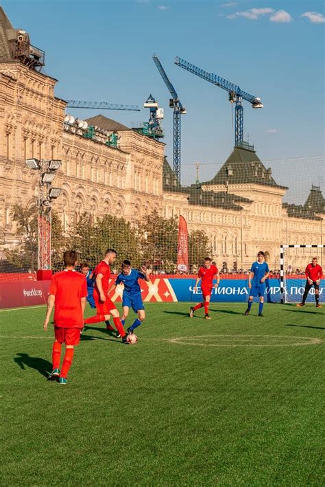 Football Field on Red Square. Football Player Editorial Image - Image of kremlin, field: 120096090