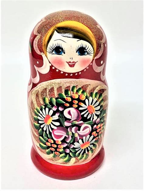 Hand Painted Russian Dolls Matryoshka Babushka Traditional 7 dolls | Woodeeworld