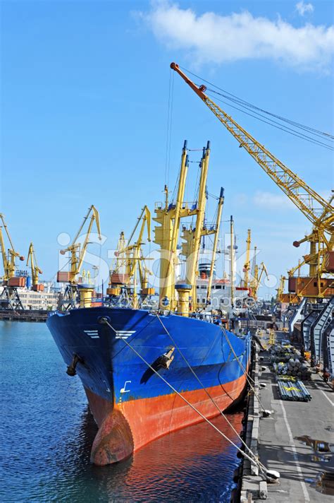 Bulk Cargo Ship Under Port Crane Stock Photos - FreeImages.com