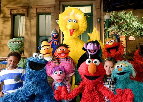 'Sesame Street' says goodbye to Bob, Luis and Gordon as cast members are let go - LA Times