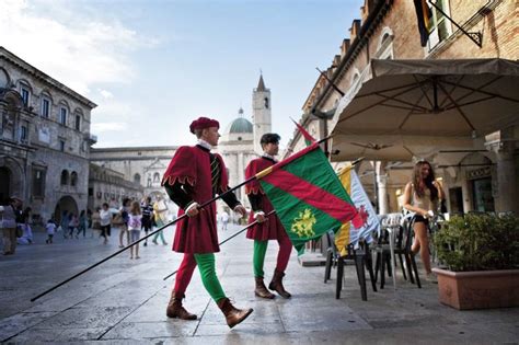 Ancient customs & traditions - To See Italy