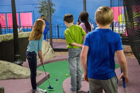 Indoor Mini Golf | Miniature Golf Courses | Grand Slam Family Fun Center | Coon Rapids, MN