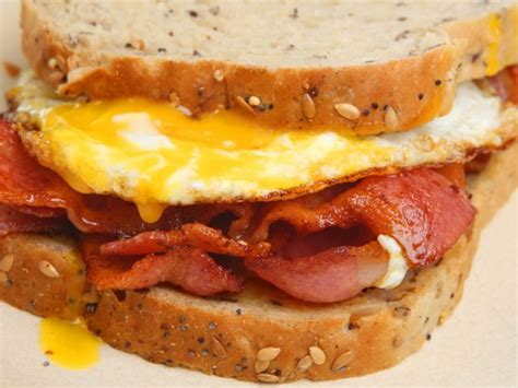 Bacon Egg And Cheese Sandwich Recipe | CDKitchen.com