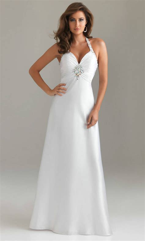 20 Beautiful White Prom Dresses - MagMent