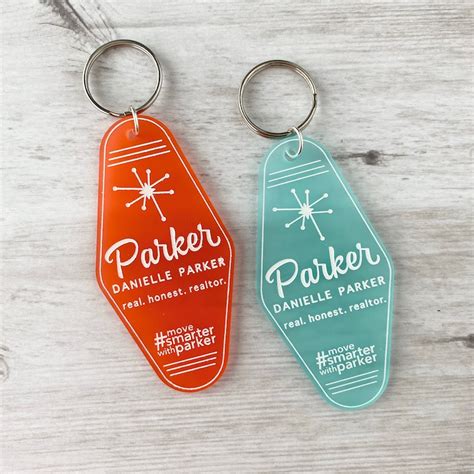 Personalized Motel Keychain // Custom Vintage Hotel Style - Etsy