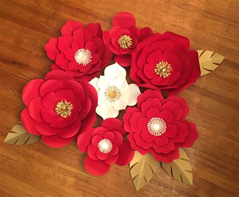 Romantic red and white paper flowers party backdrop decor Floral Backdrop Wedding, Hanging ...