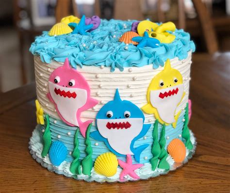 Baby Shark Cake – Baked by Bri