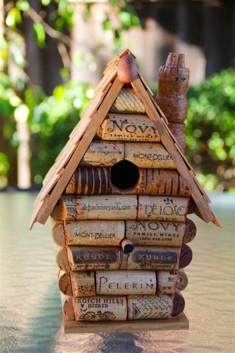 artesanato rolha de cortiça casa de passarinho | Wine cork birdhouse ...