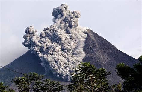 Korban Gunung Merapi Meletus