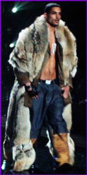 Fur pelts and coats of Mink Sable, Fox Chinchilla, Coyote, beaver ...