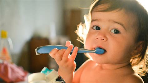 5 Fantastic products for brushing Baby's teeth