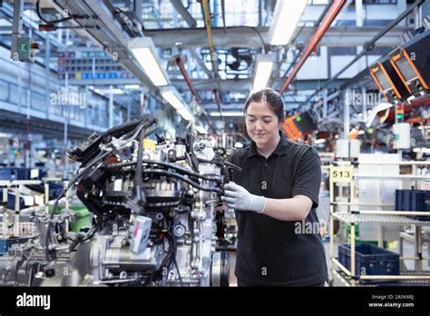 Engine Assembly Line High Resolution Stock Photography and Images - Alamy