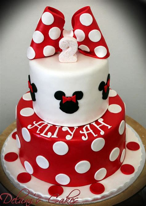 Delana's Cakes: Minnie Mouse cake