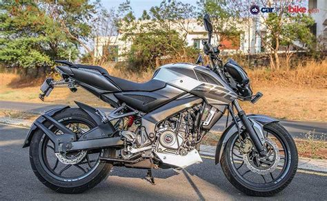 2017 Bajaj Pulsar NS200 First Ride Review - NDTV CarAndBike