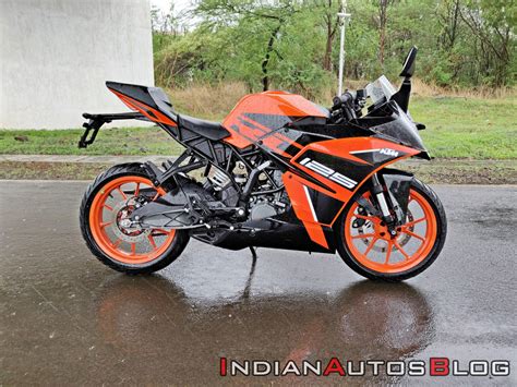 KTM RC 125 REVIEW- KTM RC 125 ABS TEST DRIVE